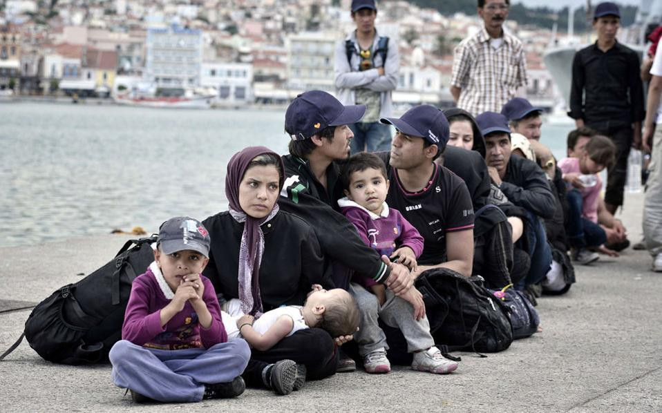 «Βουλιάζουν» τα νησιά του Β.Αιγαίου – Πάνω από 9.800 οι πρόσφυγες και μετανάστες